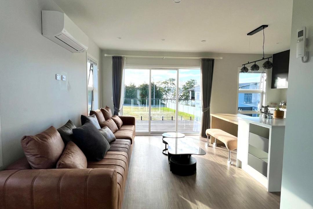 Photo of Livingroom in Two Mile Bay
