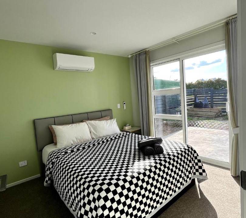 Photo of Bedroom in Two Mile Bay