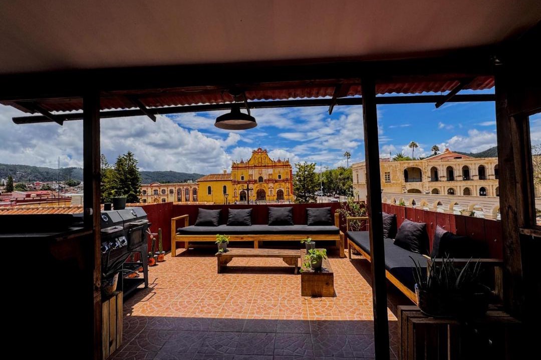Photo of Patio Balcony in De La Merced