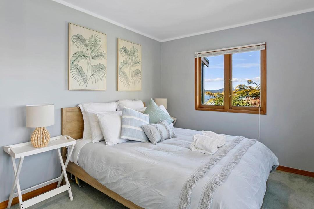 Photo of Bedroom in Acacia Bay