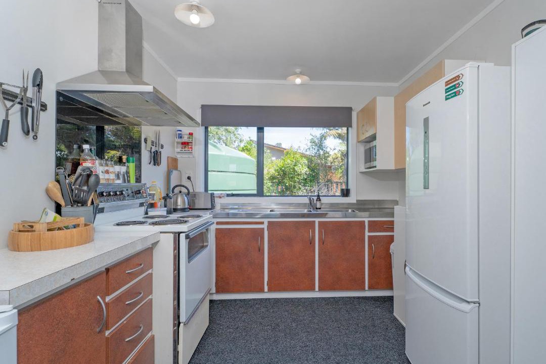 Photo of Kitchen in Cooks Beach