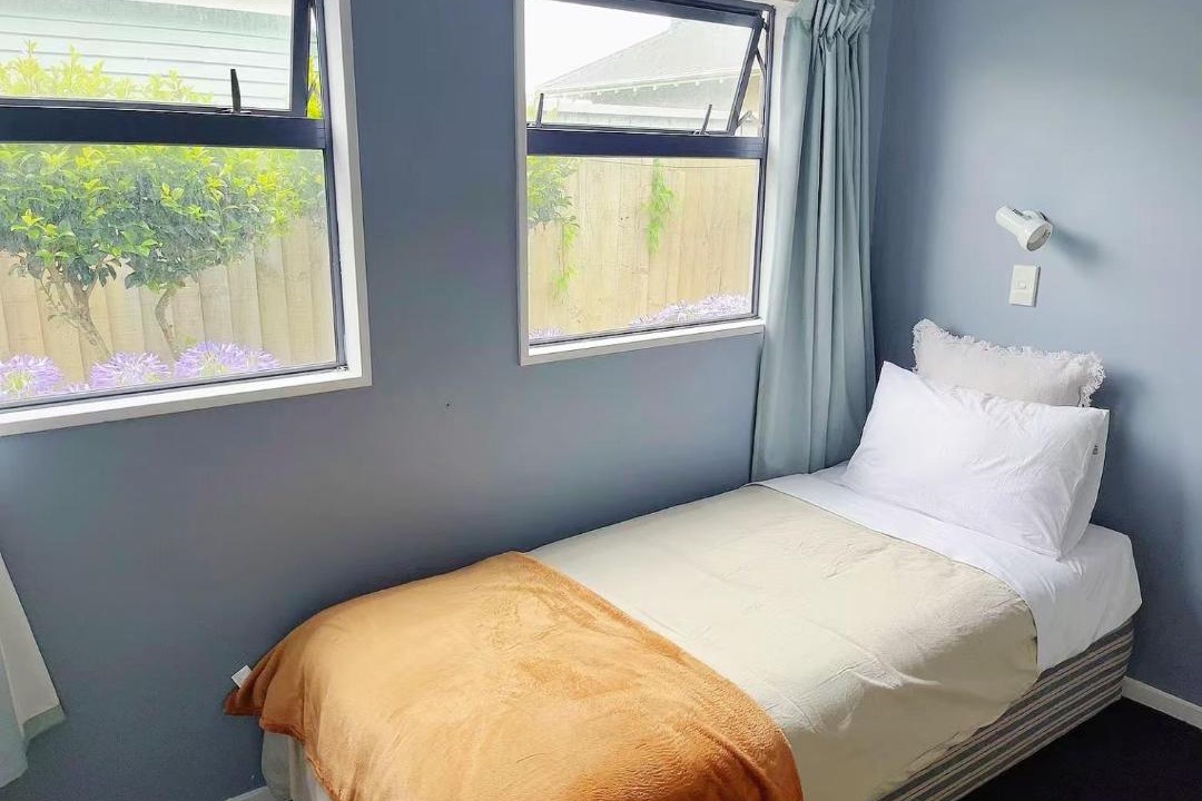Photo of Bedroom in Redwood