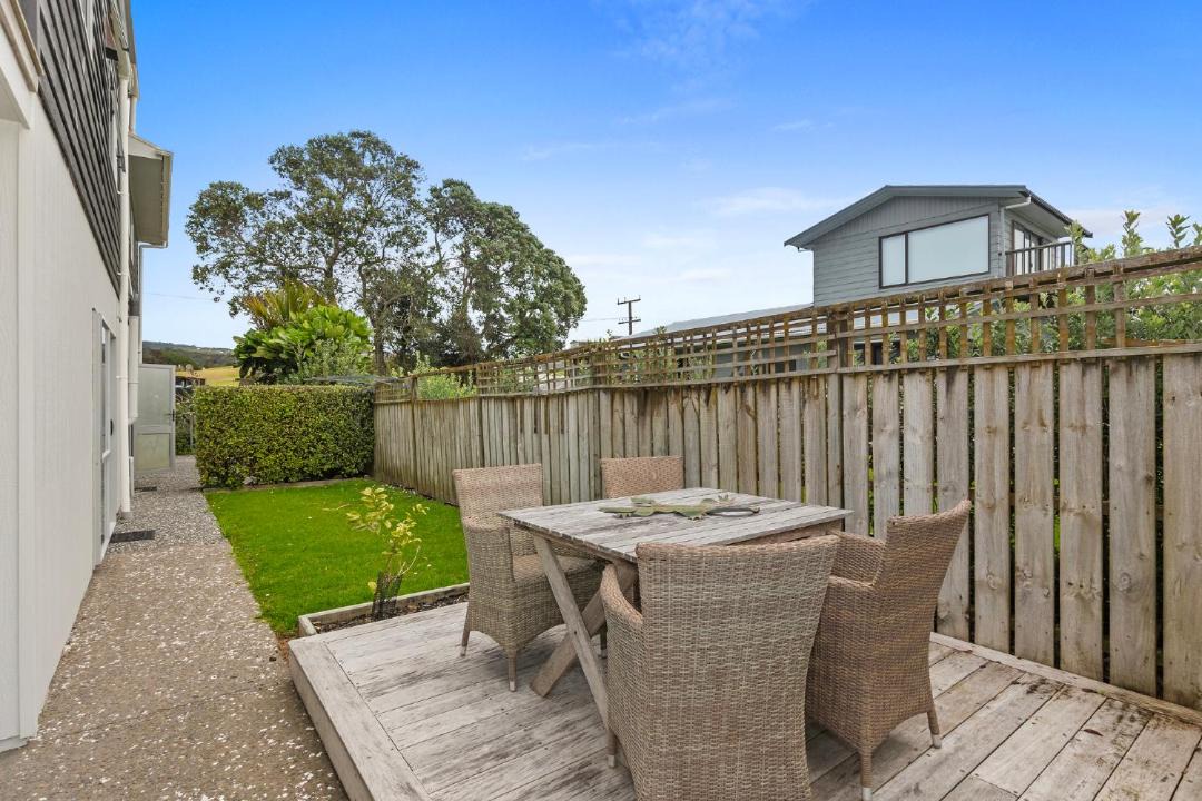 Photo of Patio Balcony in Langs Beach