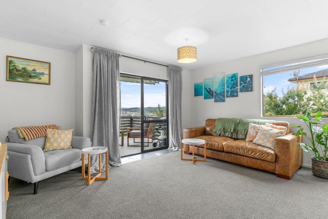 Photo of Livingroom in Snells Beach