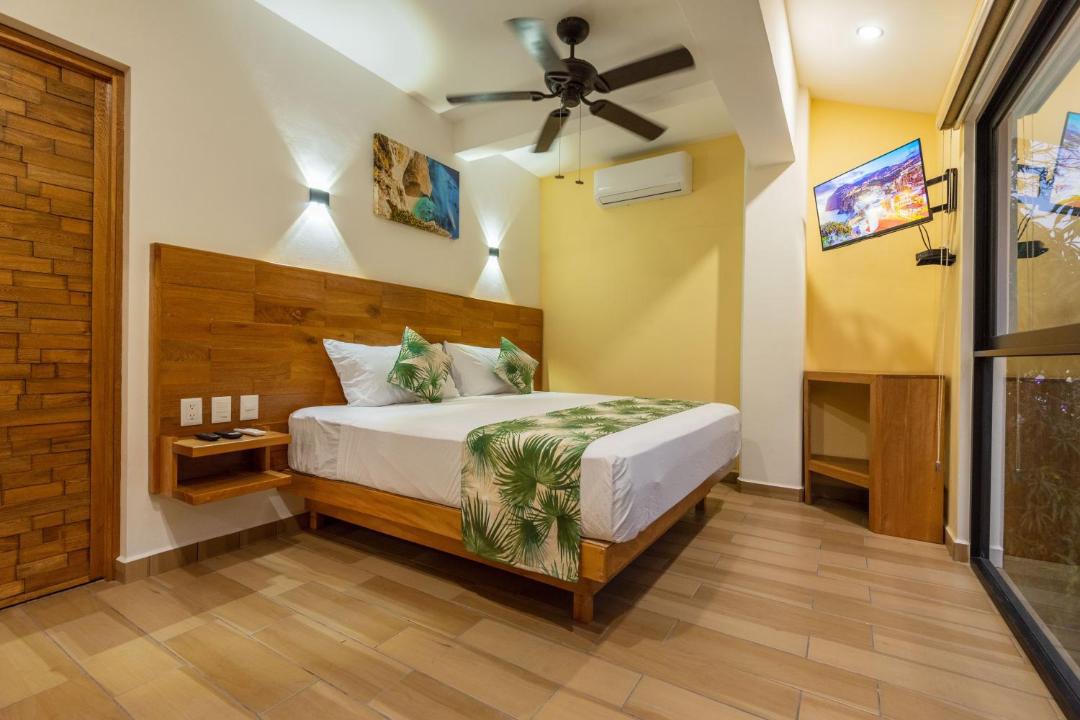 Photo of Bedroom in R
