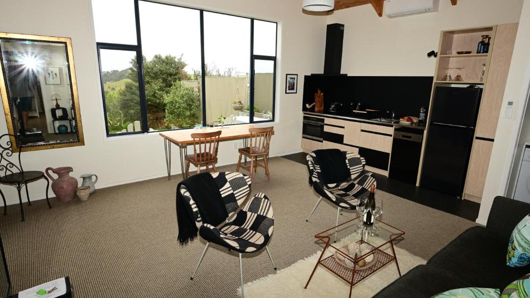 Photo of Livingroom in Tawharanui