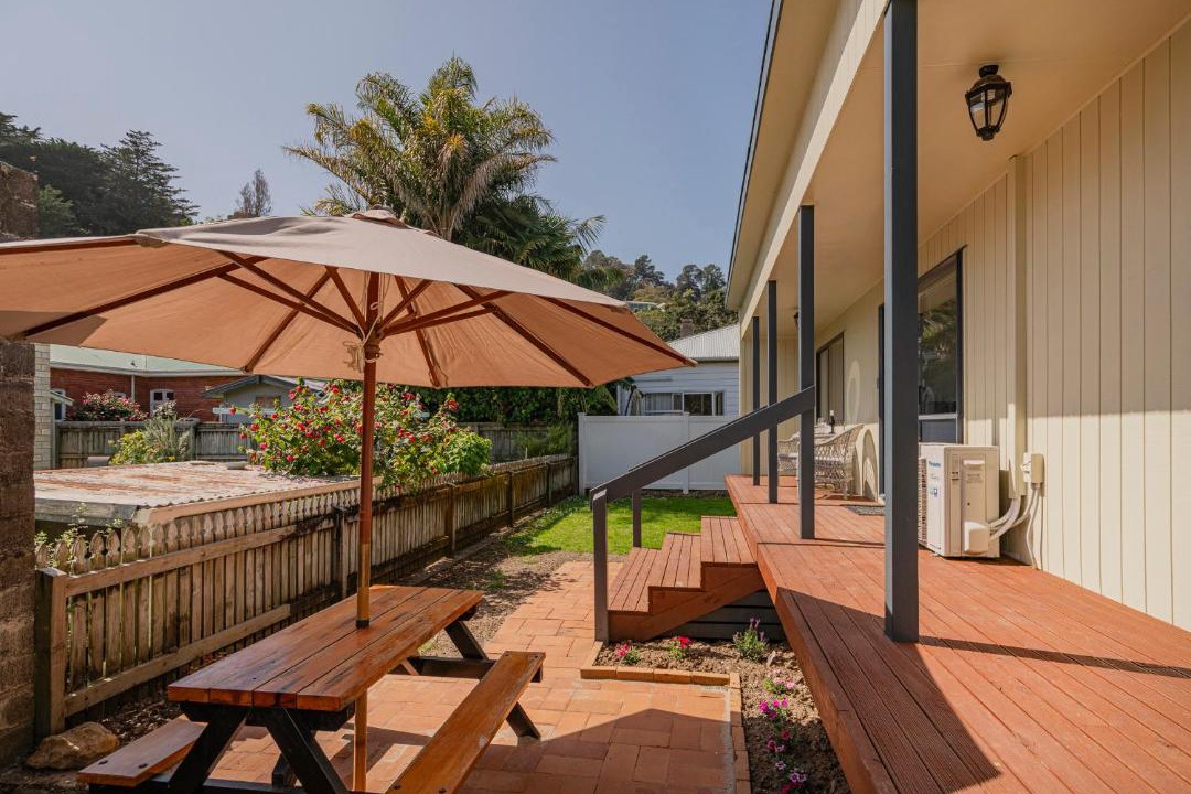 Photo of Patio Balcony in Thames