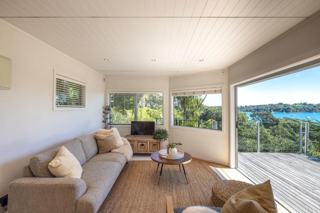 Photo of Livingroom in Oneroa