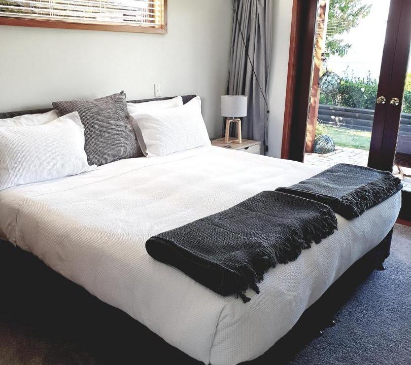 Photo of Bedroom in Acacia Bay