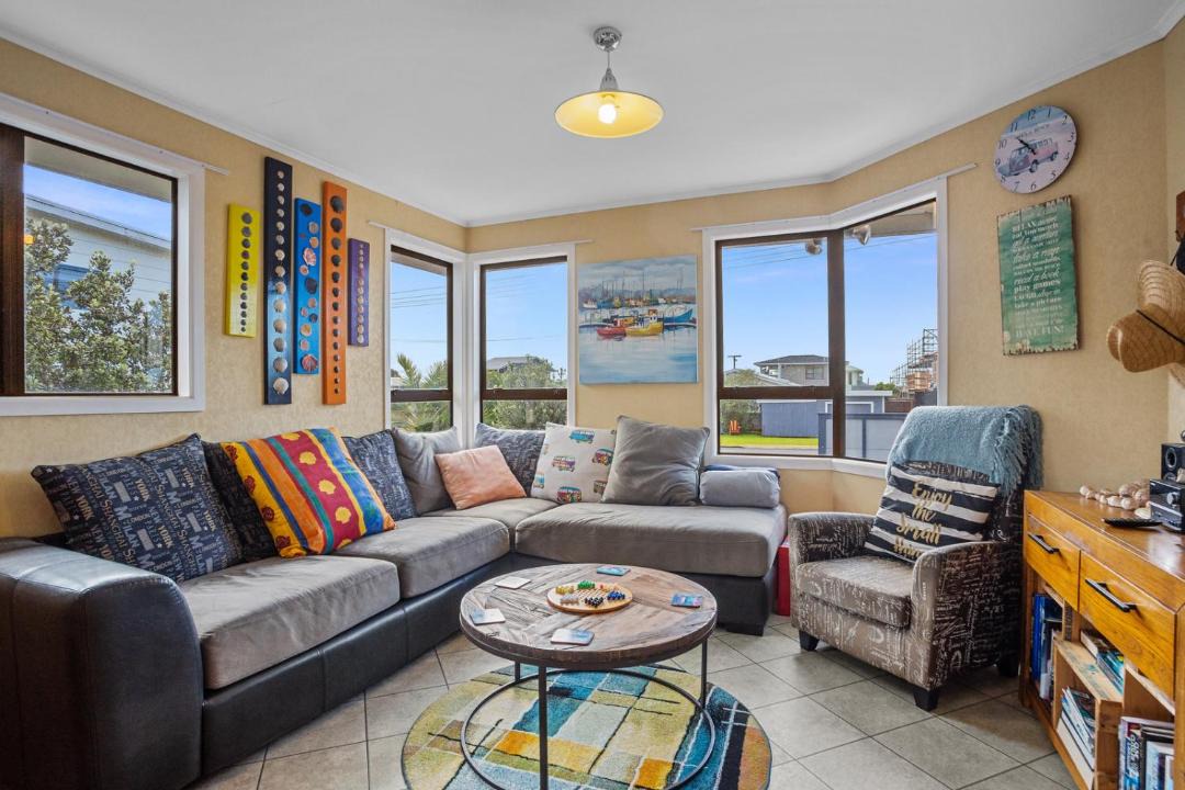 Photo of Livingroom in Waihi Beach