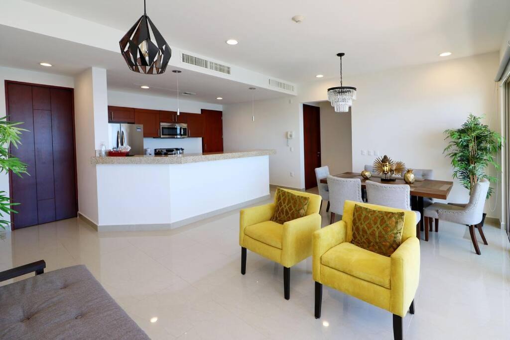 Photo of Livingroom in Marina Mazatlan