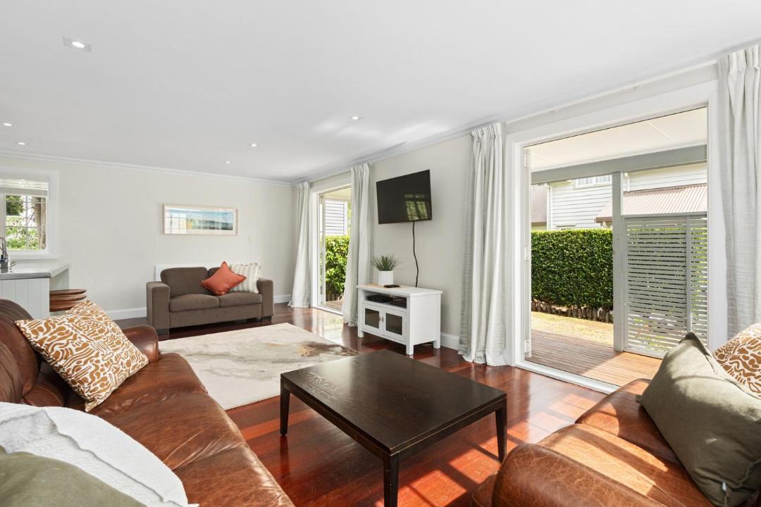 Photo of Livingroom in Russell
