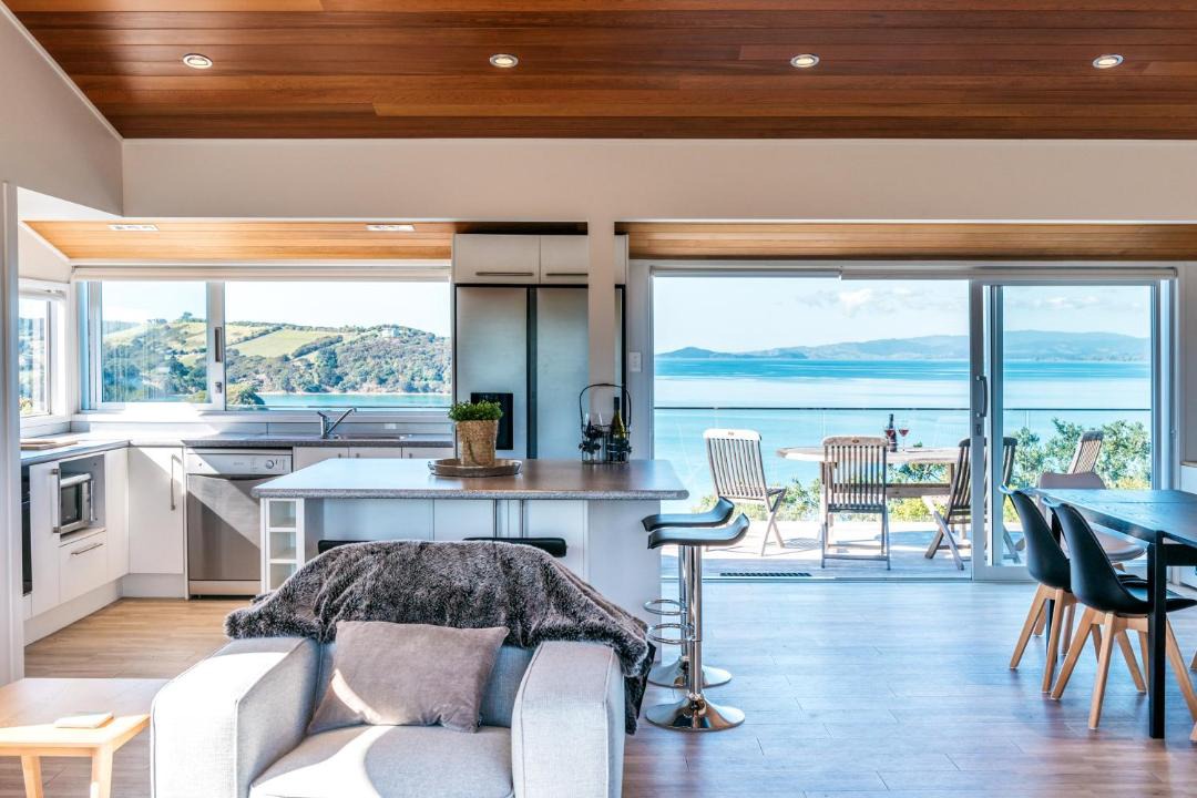 Photo of Livingroom in Surfdale