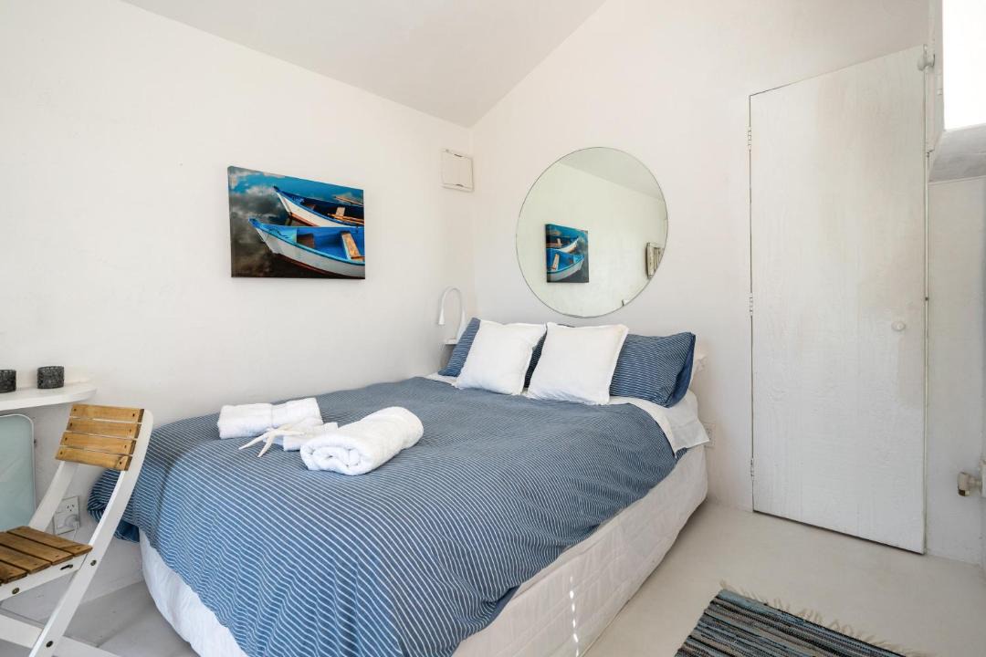 Photo of Bedroom in Surfdale