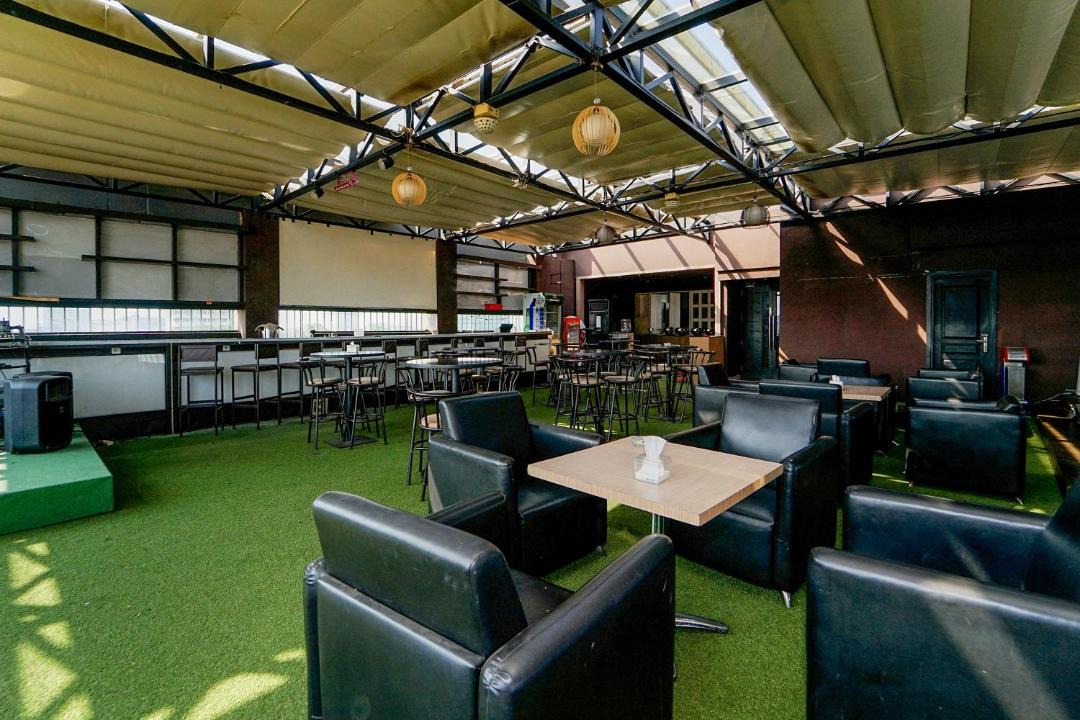 Photo of Patio Balcony in Surabaya