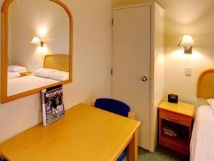Photo of Bedroom in Epsom