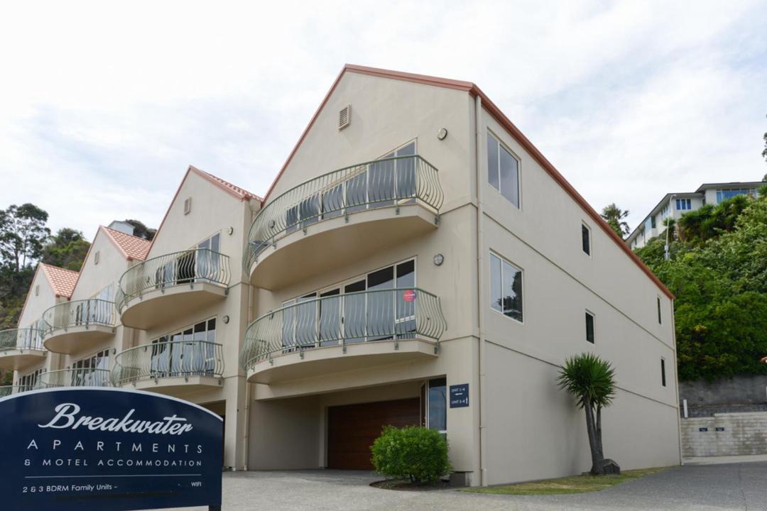 Photo of Buildings in Bluff Hill