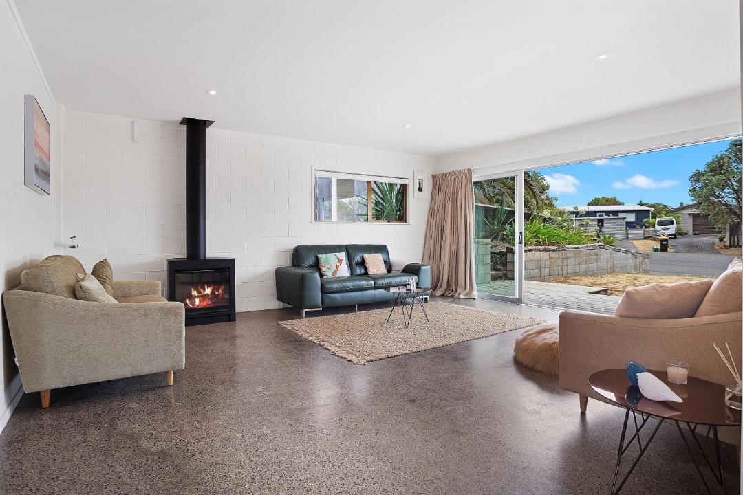 Photo of Livingroom in Whangamata