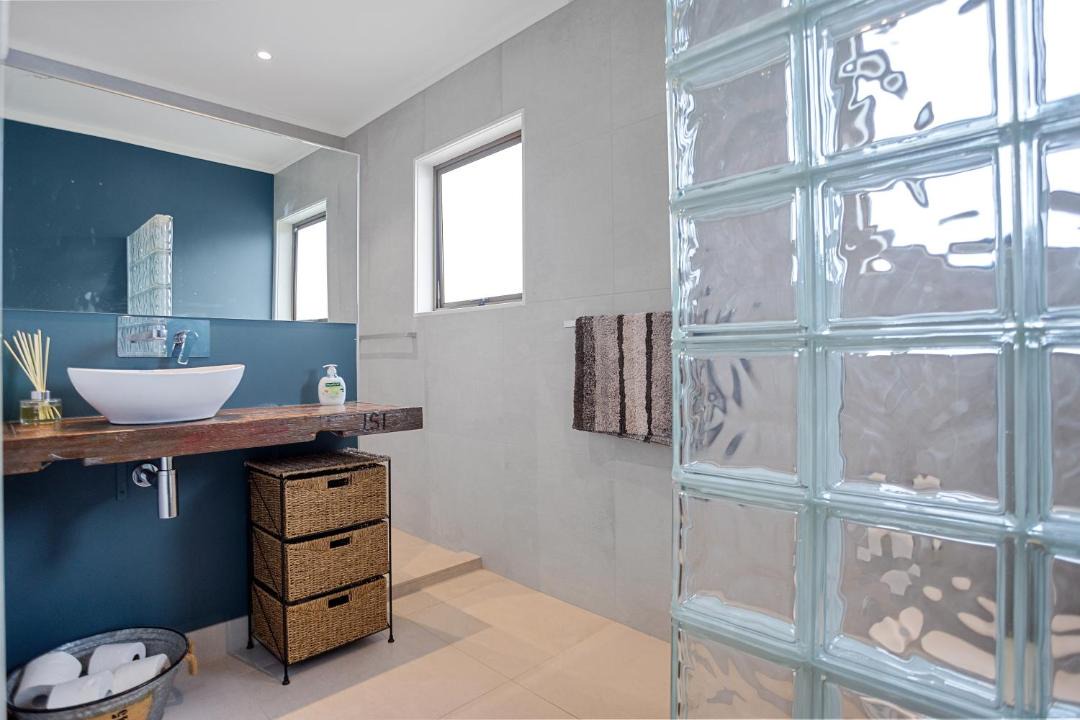 Photo of Kitchen in Whangamata