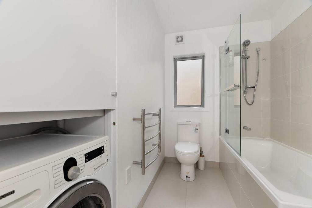 Photo of Bathroom in Ngunguru
