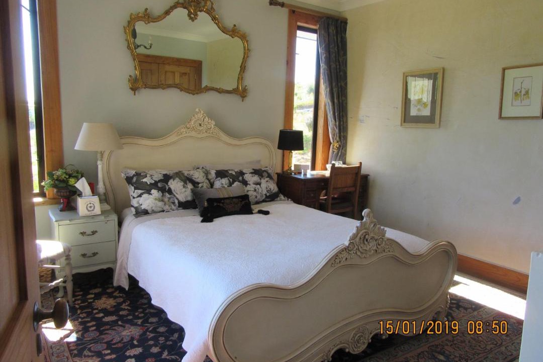 Photo of Bedroom in Redwood Valley