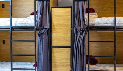 Exclusive Shared Dormitory, Women only
