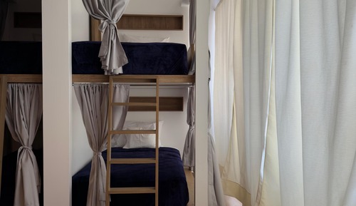 Deluxe Shared Dormitory, Women only