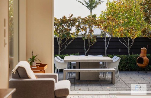 Bayswater House | Ocean views Bayswater