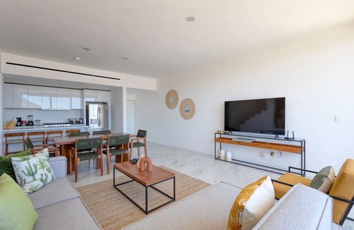 El Medano Ejidal Condo | 3 BD Penthouse: Jacuzzi & BBQ Near Medano Beach